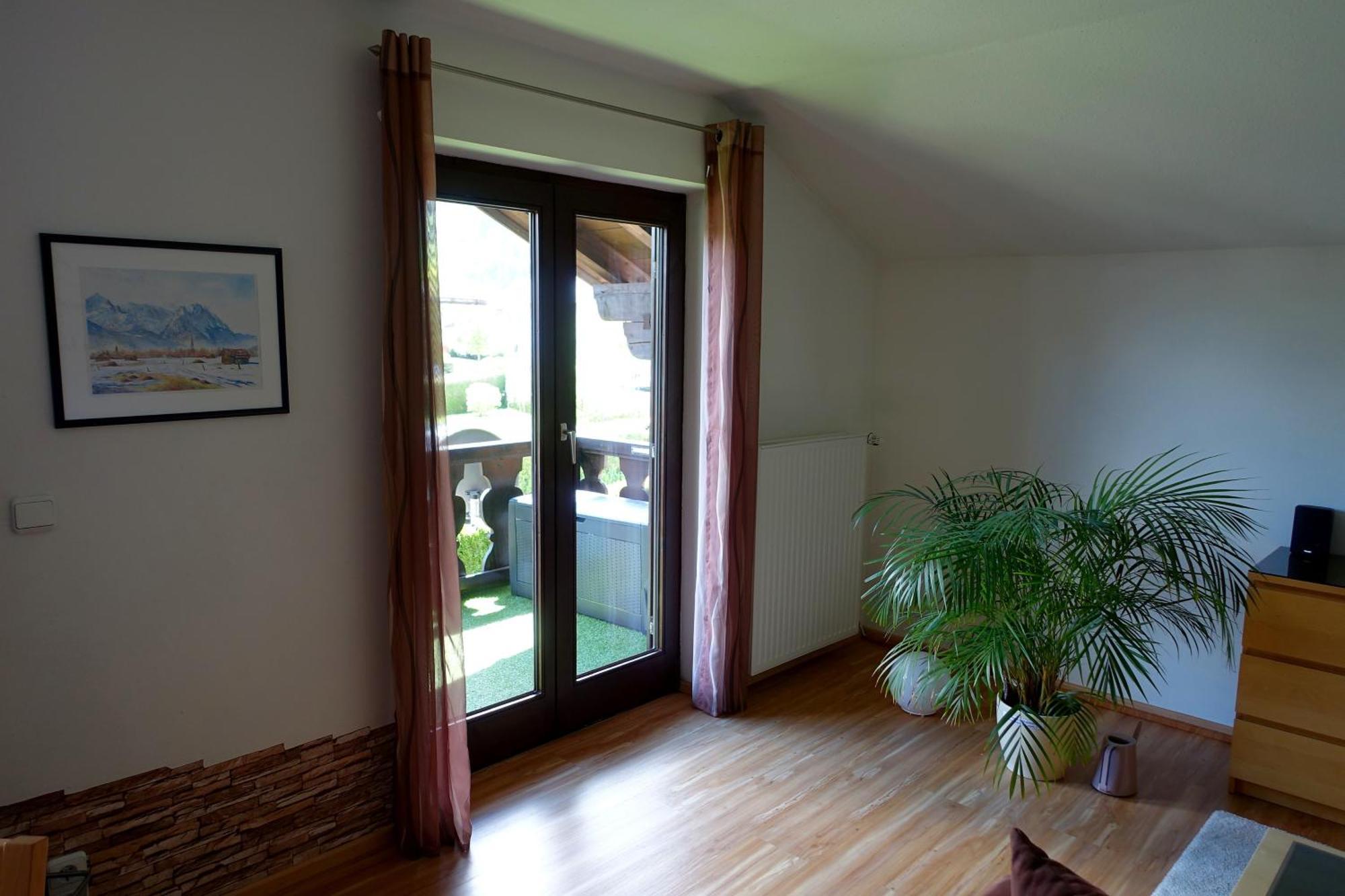 Ferienwohnung Ariane Гармиш-Партенкирхен Экстерьер фото